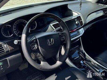 Honda, Accord, 3500, 281, бензин, седан, автомат, передний привод, среднее состояние, левый, белый, 1 400 000 ₽